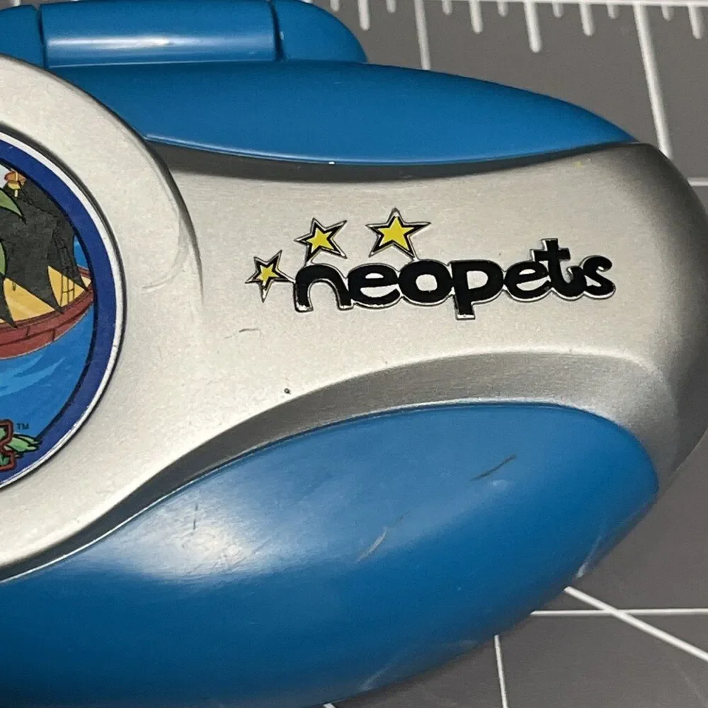 2002 Y2K Tiger Electronics Neopets Pocket Game Pet Krawk Works New Batteries